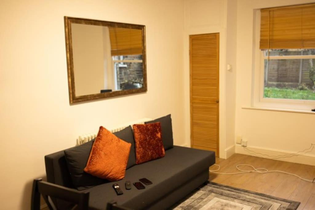 Ferienwohnung Manor Court London Exterior foto
